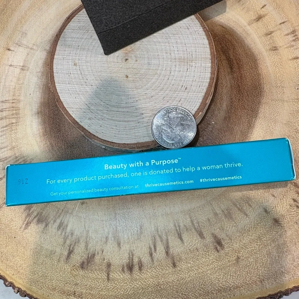 Teal Lengthening Mascara